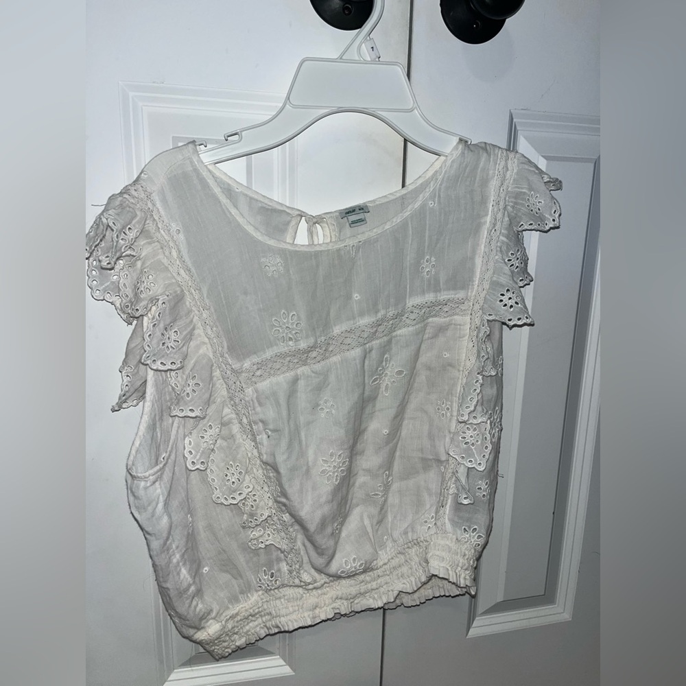 arie lace top size M